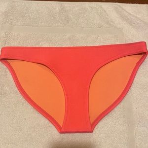 triangl bikini bottoms with neoprene beach bag